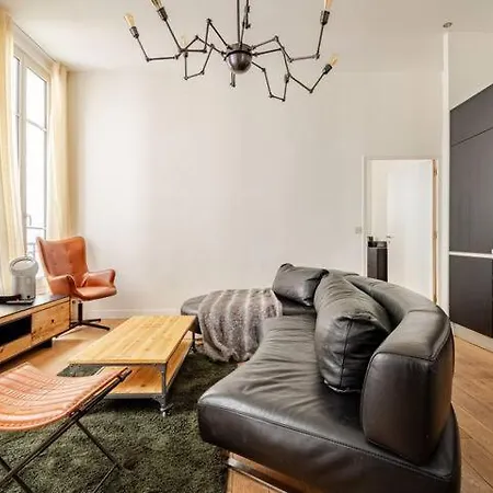 Apartmán Chic Near Louvre & Eiffel Tour Paříž