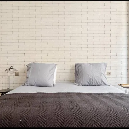 Apartament Chic Near Louvre & Eiffel Tour Paryż