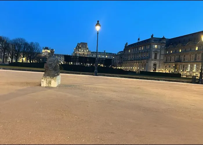 Apartment Chic Near Louvre & Eiffel Tour *