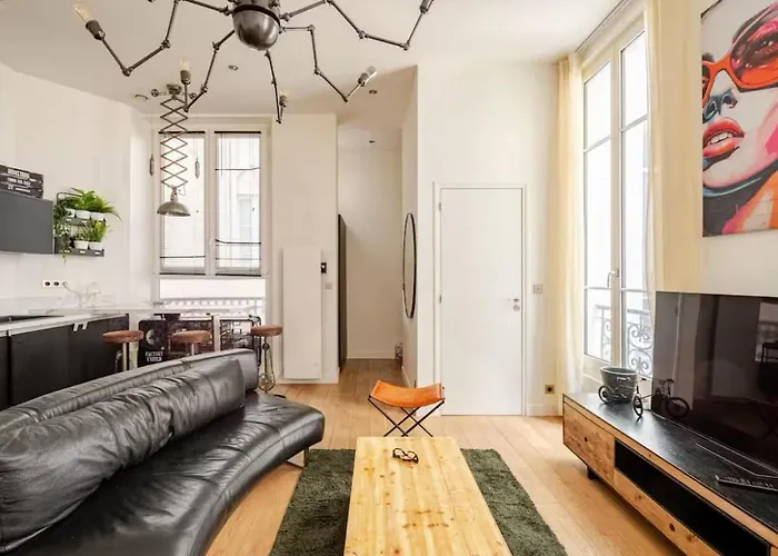 Chic Near Louvre & Eiffel Tour