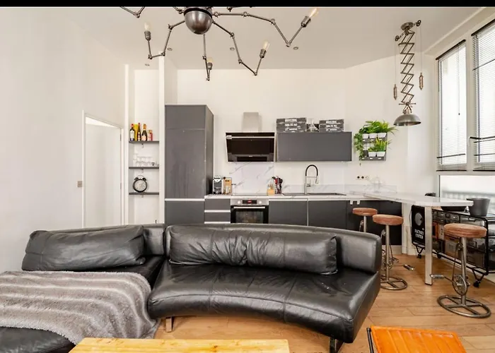 Apartment Chic Near Louvre & Eiffel Tour